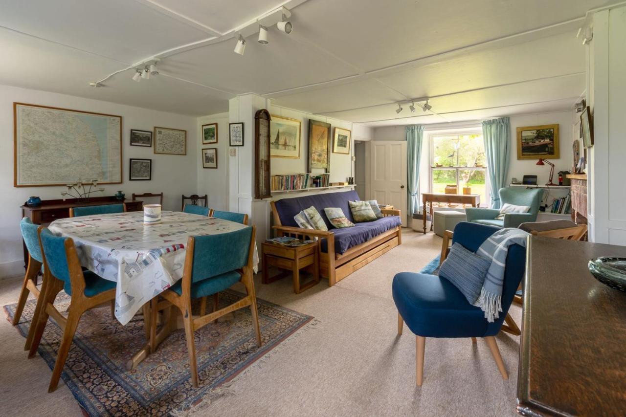 Adorable Two Bed Norfolk Broads Holiday Home - River Views With Moorings & Fishing スタラム エクステリア 写真