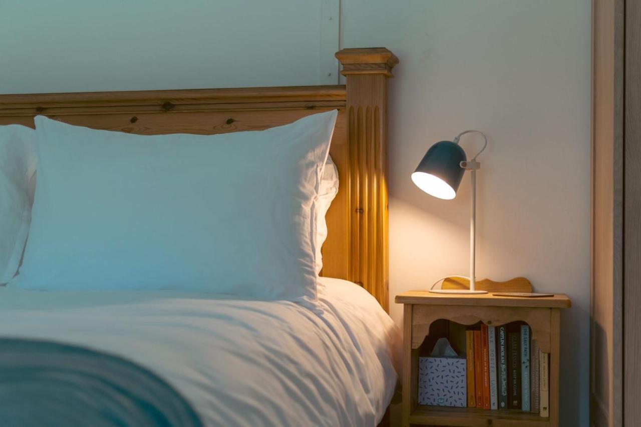 Adorable Two Bed Norfolk Broads Holiday Home - River Views With Moorings & Fishing スタラム エクステリア 写真