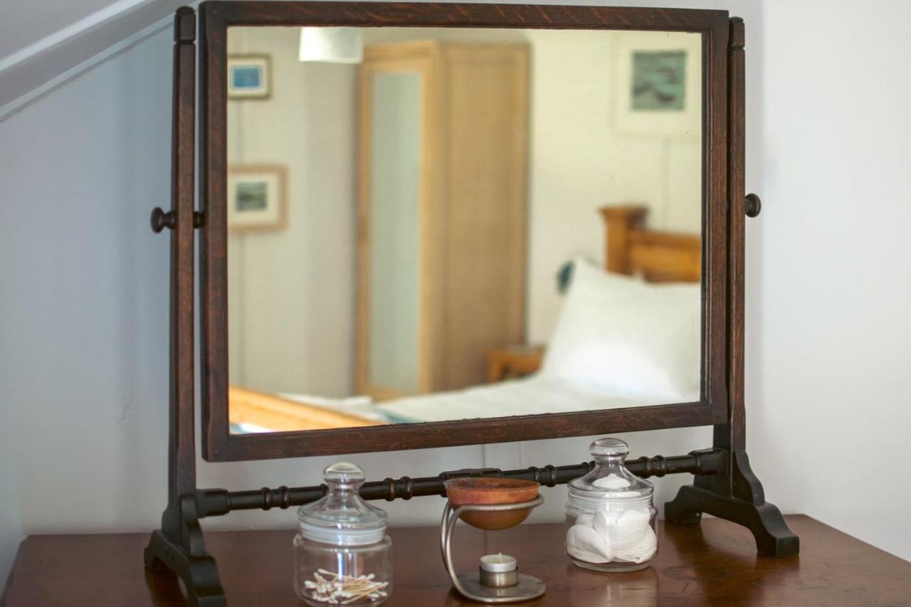 Adorable Two Bed Norfolk Broads Holiday Home - River Views With Moorings & Fishing スタラム エクステリア 写真
